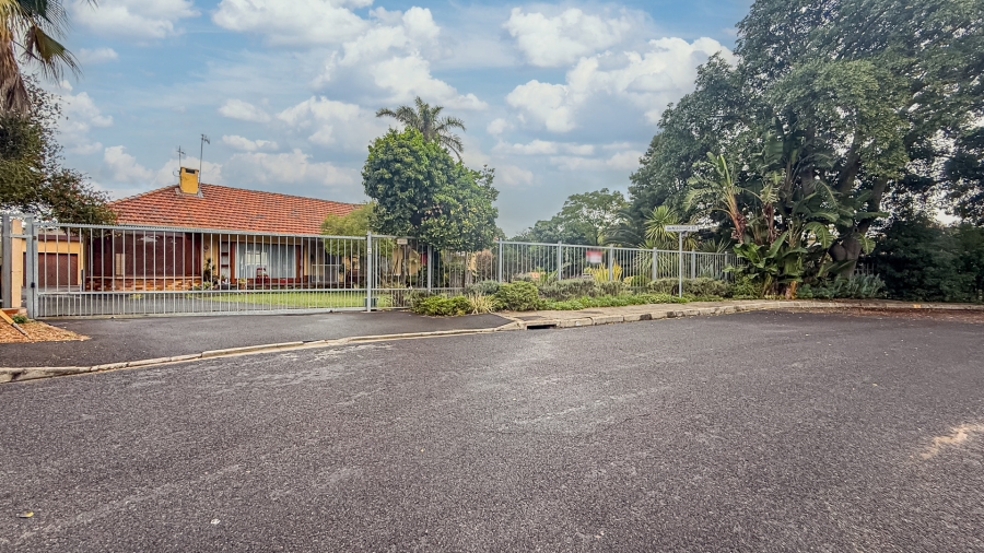 4 Bedroom Property for Sale in De La Haye Western Cape